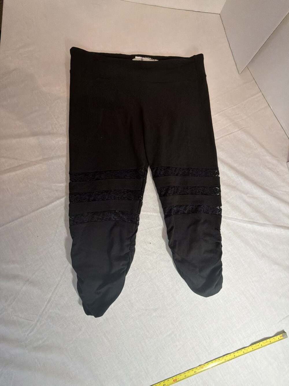 Nomads Hemp Wear Women's Black Bamboo Blend Capri Leggings with Lace Insets